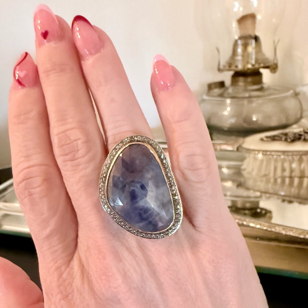 Blue Stone & Pave Diamond Ring 💥 Stamped 18v Gold